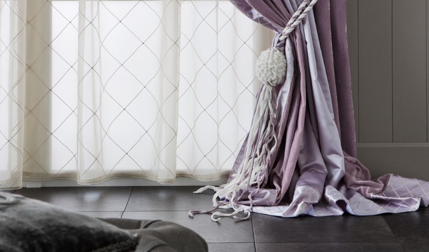 Silk curtains is unique wedding gift